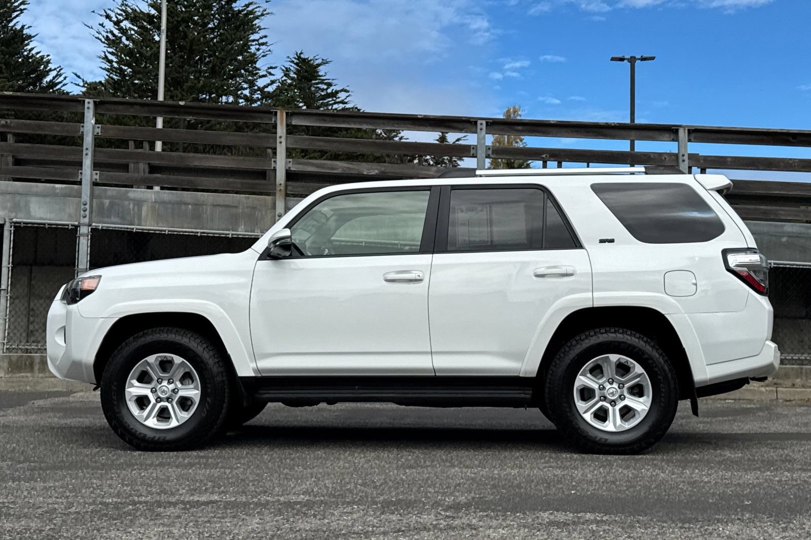 Used 2020 Toyota 4Runner SR5 Premium AWD/4WD image 9