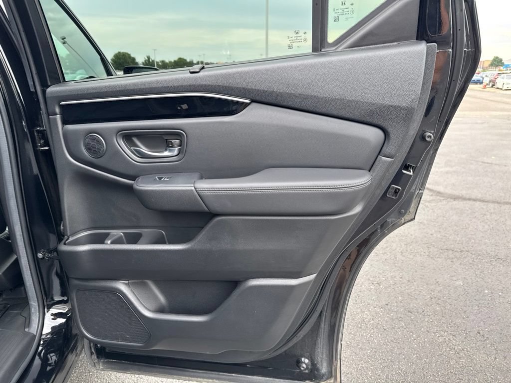 Certified 2025 Honda Pilot Touring image 40