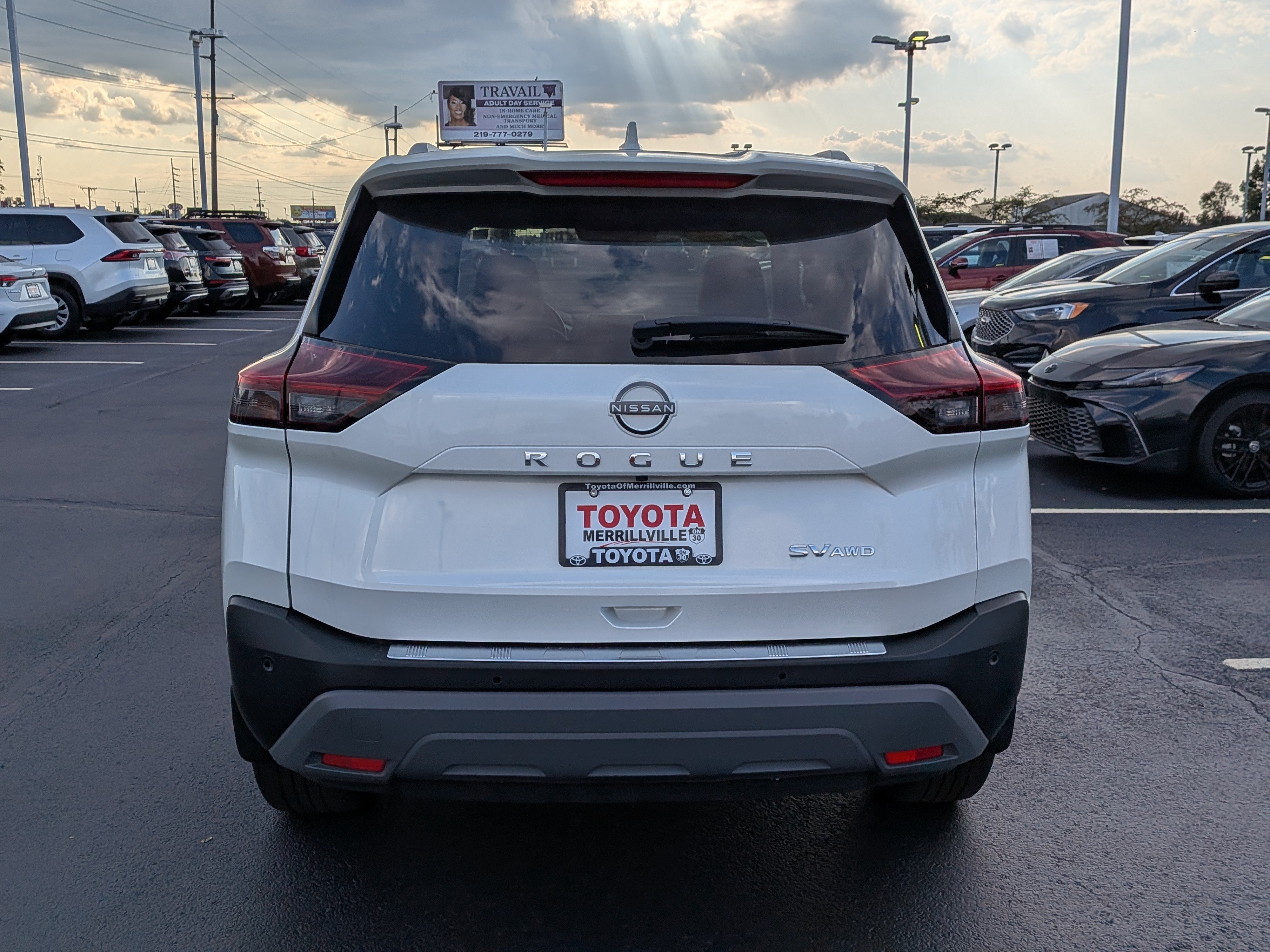 Used 2023 Nissan Rogue SV w/ SV Premium B Package AWD/4WD image 7
