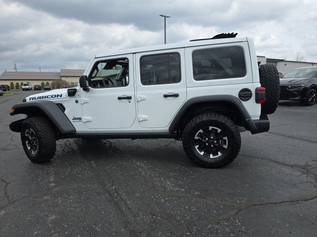Used 2025 Jeep Wrangler Unlimited Rubicon 4xe w/ Safety Group AWD/4WD image 4