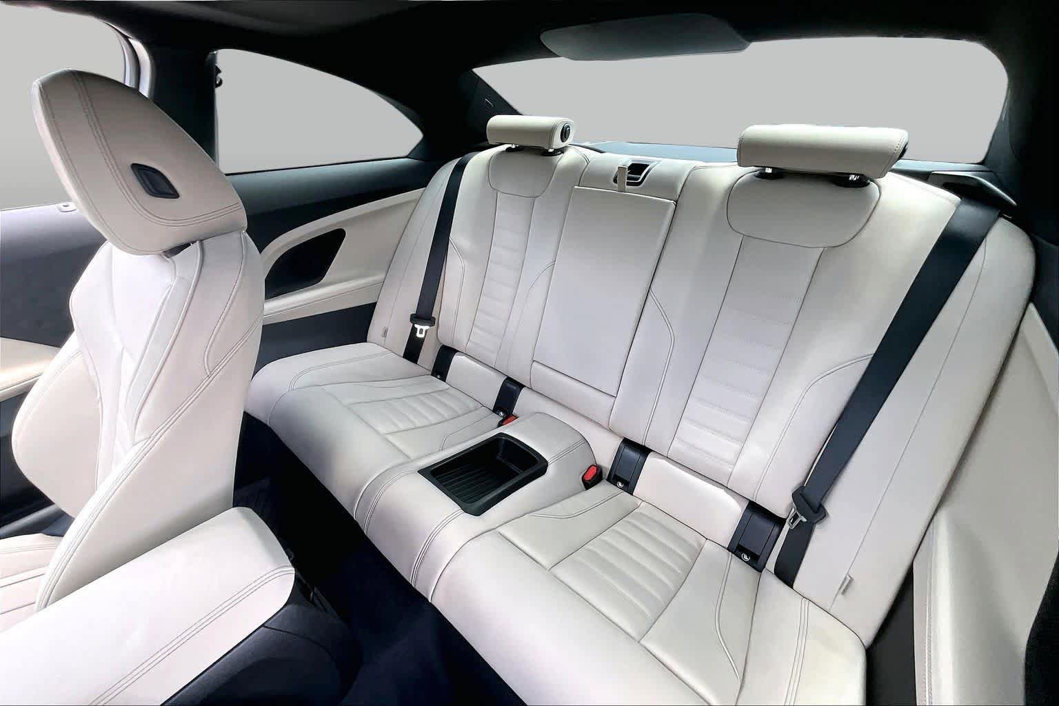 Used 2025 BMW 230i Coupe w/ M Sport Package RWD image 18