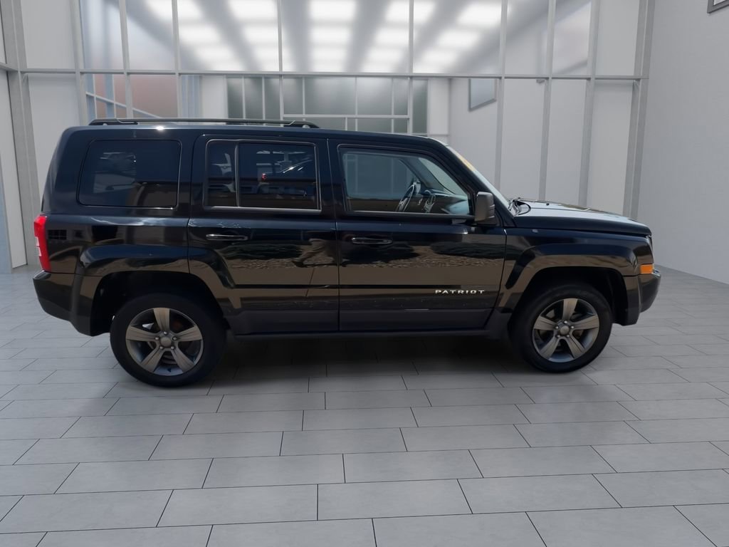 Used 2014 Jeep Patriot High Altitude FWD image 10