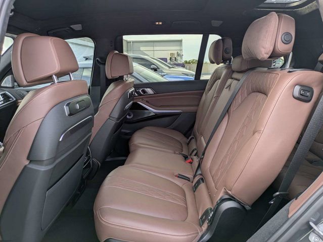 Used 2023 BMW X7 M60i w/ Executive Package AWD/4WD image 14