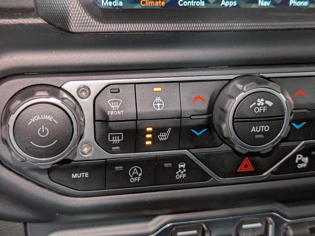 Used 2023 Jeep Gladiator Overland AWD/4WD image 18