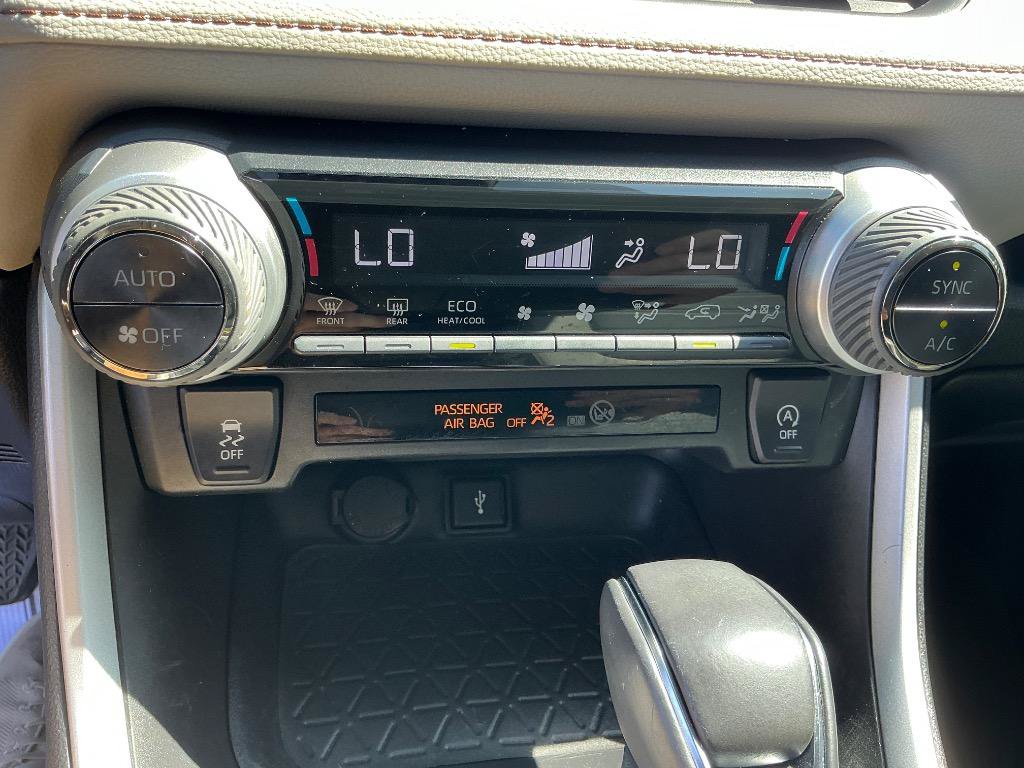 Used 2022 Toyota RAV4 XLE Premium FWD image 23