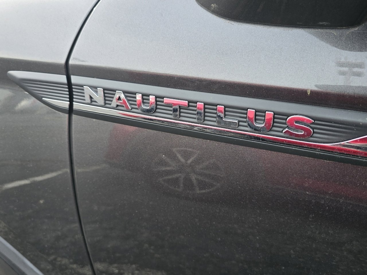 Used 2020 Lincoln Nautilus Reserve image 24