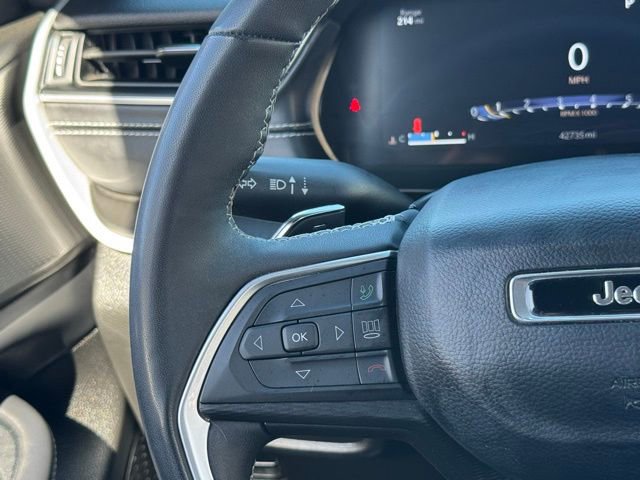 Used 2023 Jeep Grand Cherokee L Laredo image 17