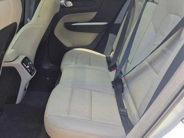 Used 2023 Volvo XC40 B5 Plus w/ Driver Assist Package AWD/4WD image 18