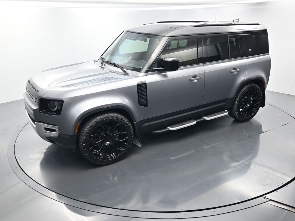 Used 2023 Land Rover Defender 110 S image 30