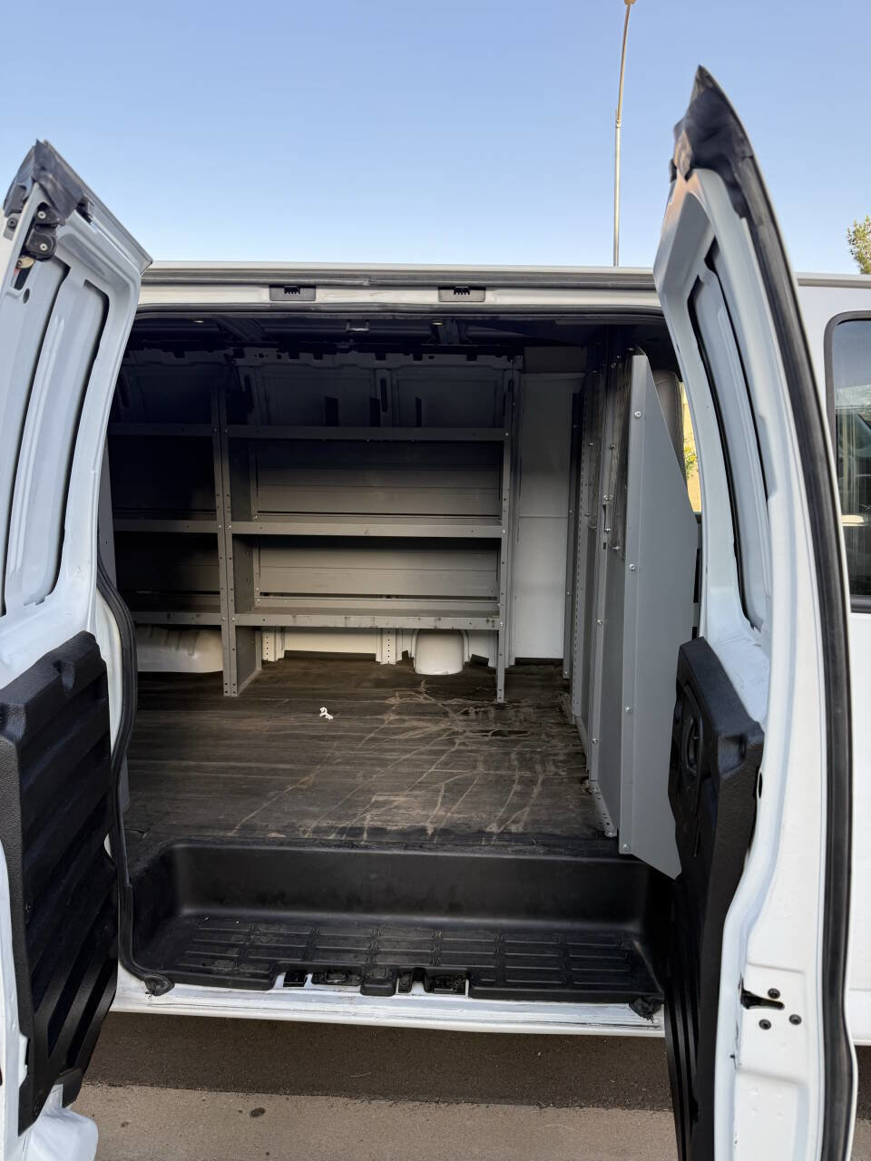 Used 2019 Chevrolet Express 2500 w/ Driver Convenience Package image 4