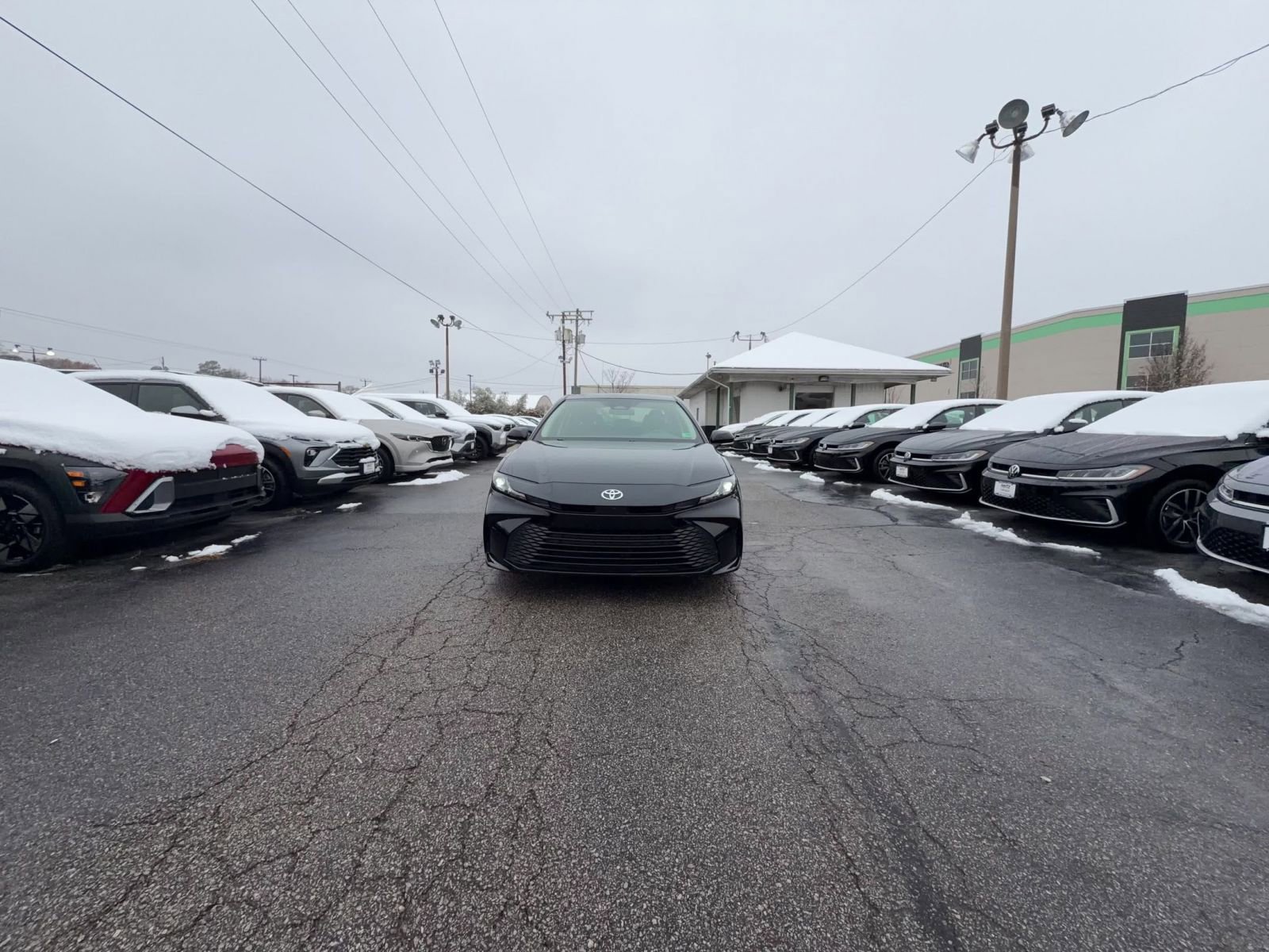 Used 2025 Toyota Camry LE image 16