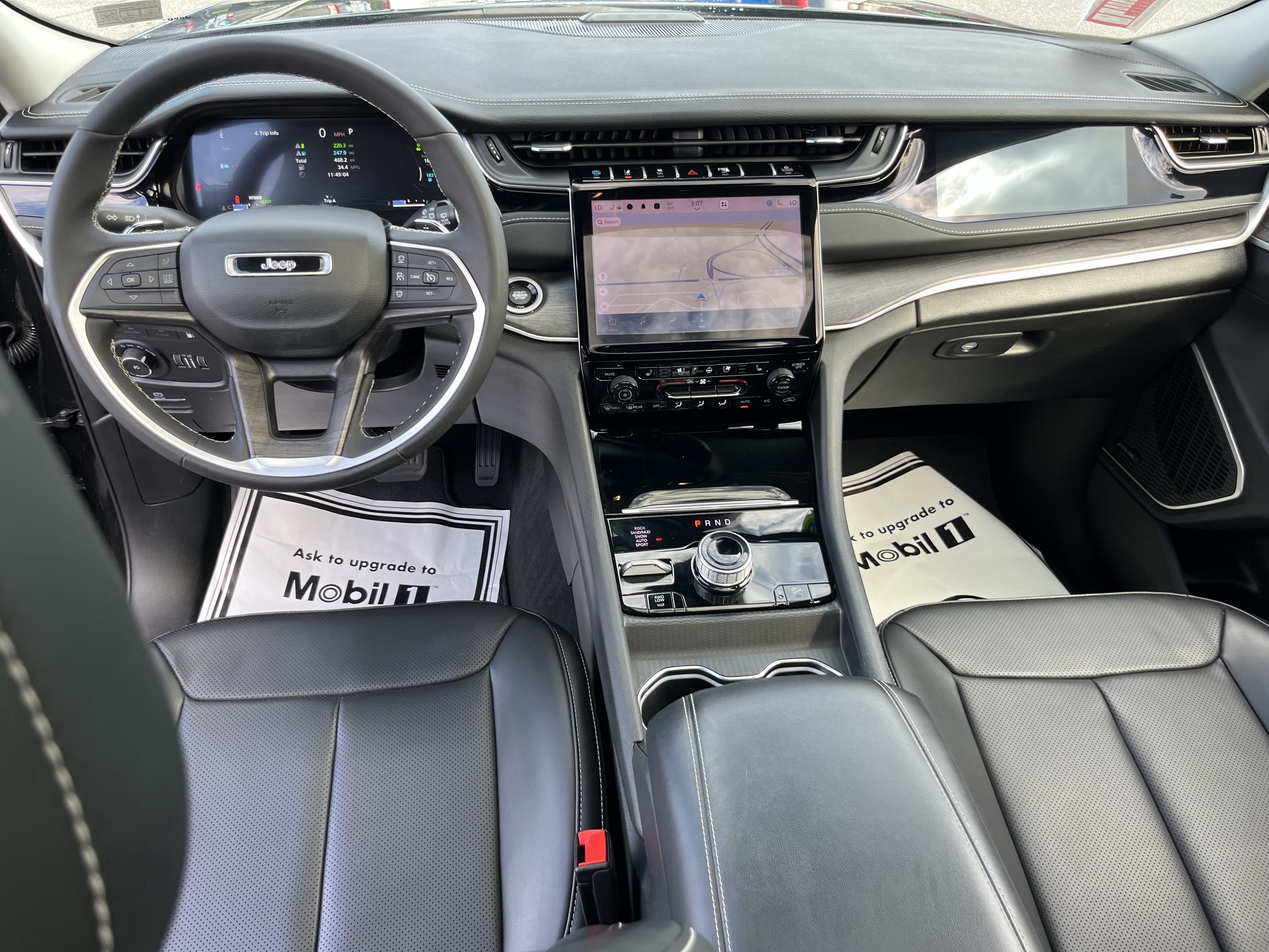 Used 2023 Jeep Grand Cherokee 4WD 4xe w/ Luxury Tech Group II image 21