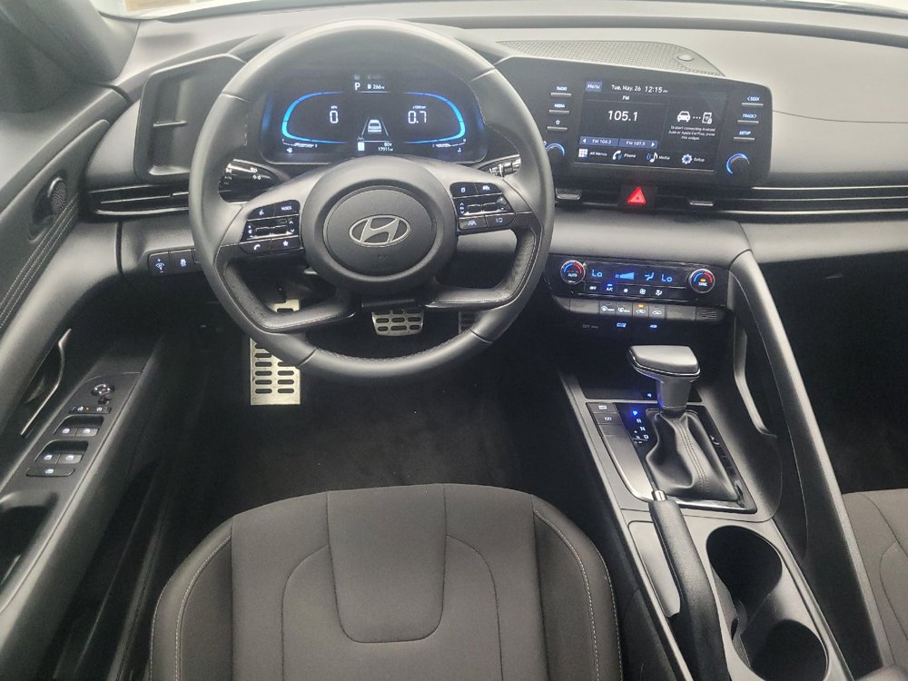Used 2025 Hyundai Elantra Sport FWD image 22
