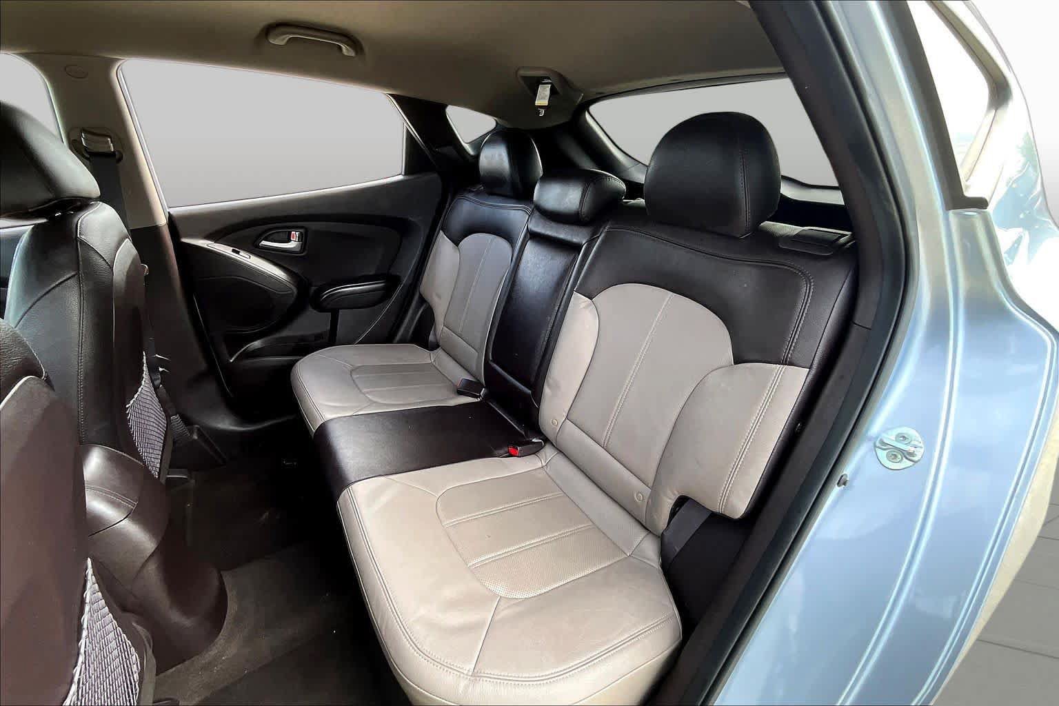 Used 2012 Hyundai Tucson Limited FWD image 20