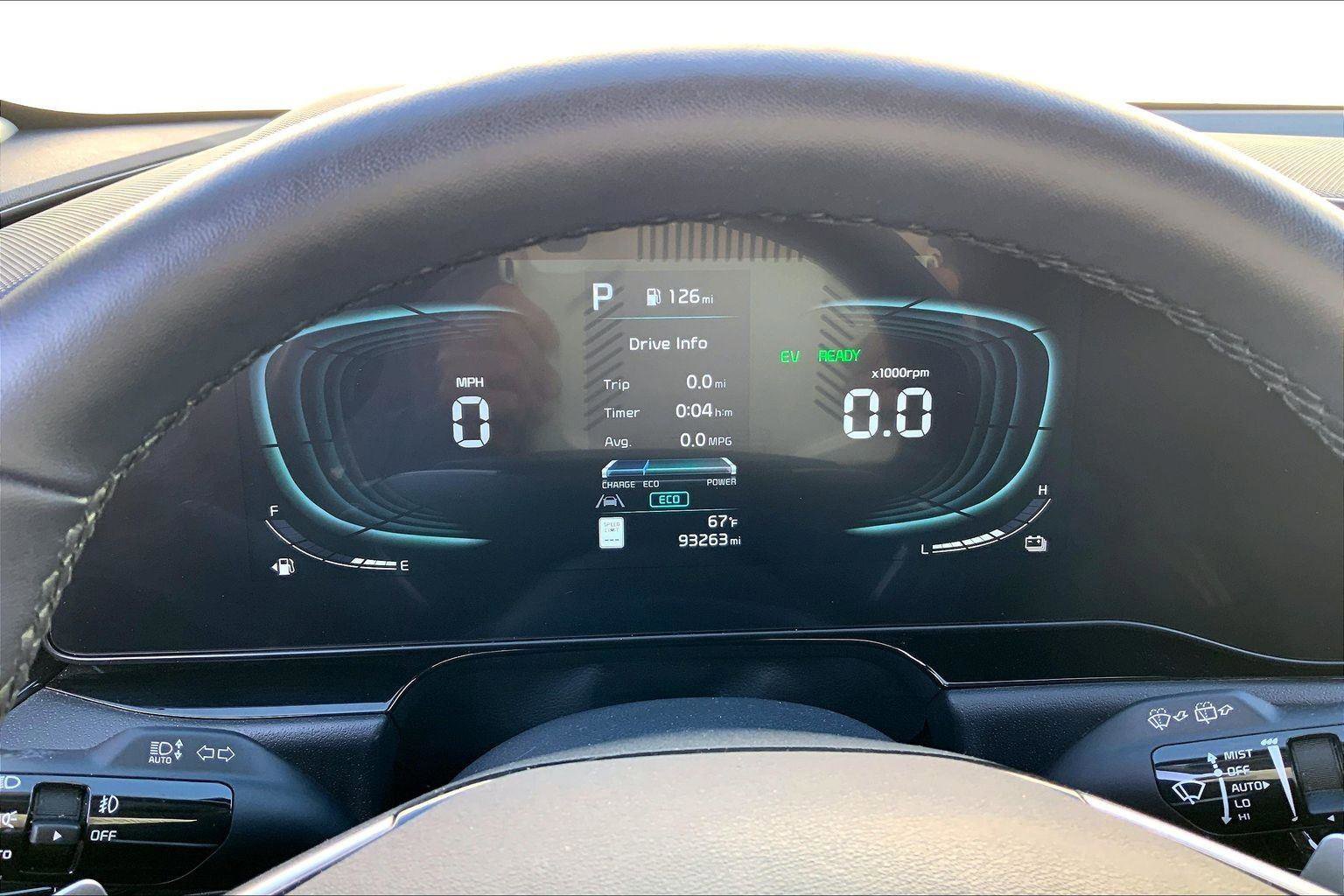 Used 2023 Kia Niro SX image 19