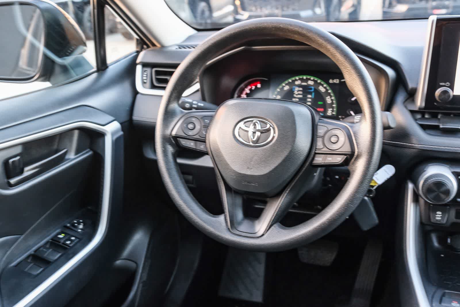 Certified 2025 Toyota RAV4 LE FWD image 17