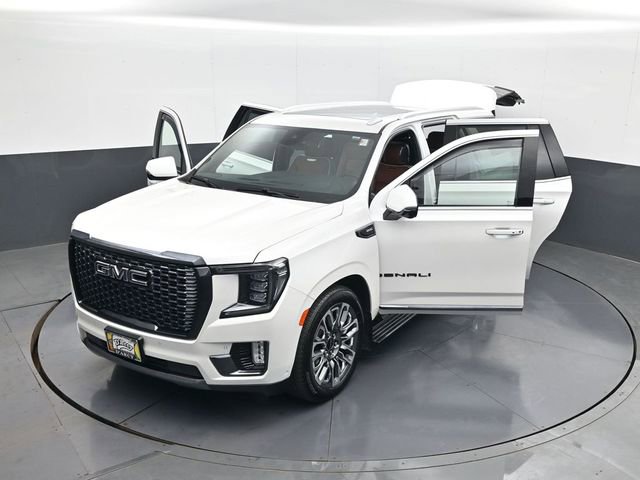 Certified 2023 GMC Yukon Denali Ultimate w/ LPO, Floor Liner Package AWD/4WD image 31