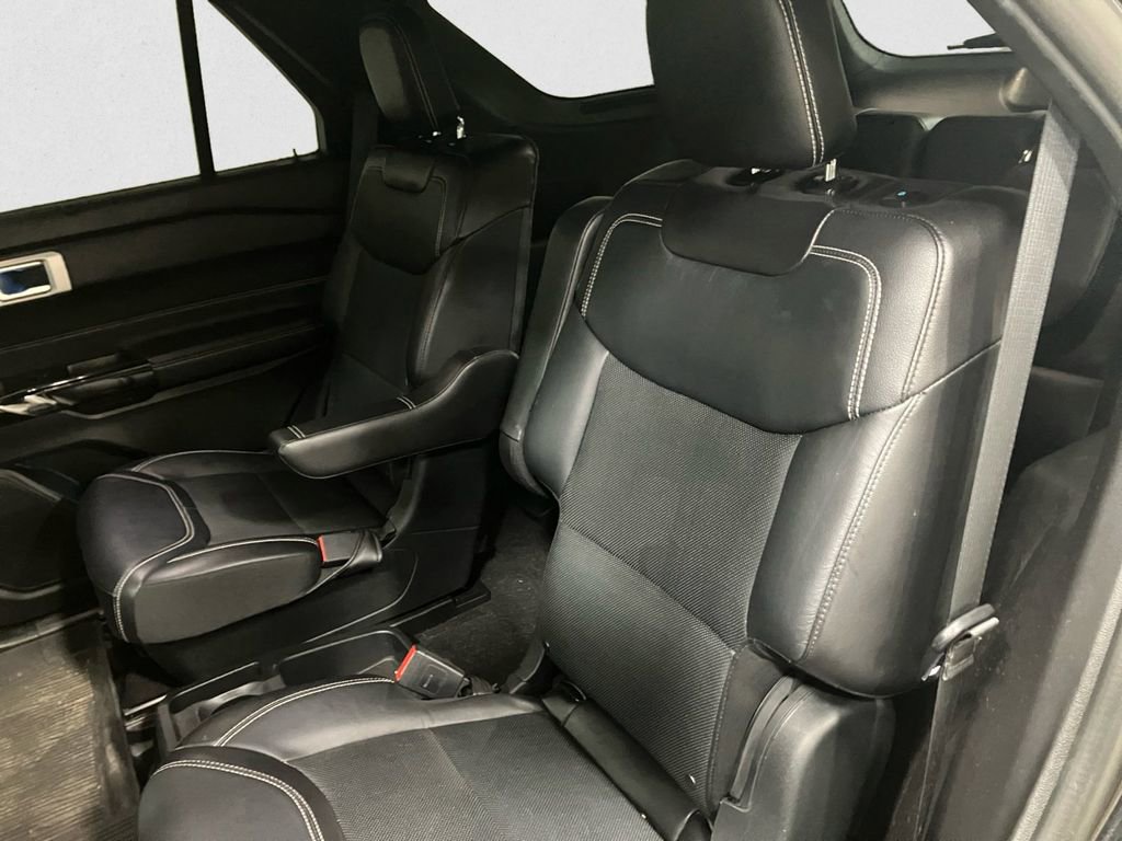 Used 2021 Ford Explorer ST w/ ST Street Pack image 13