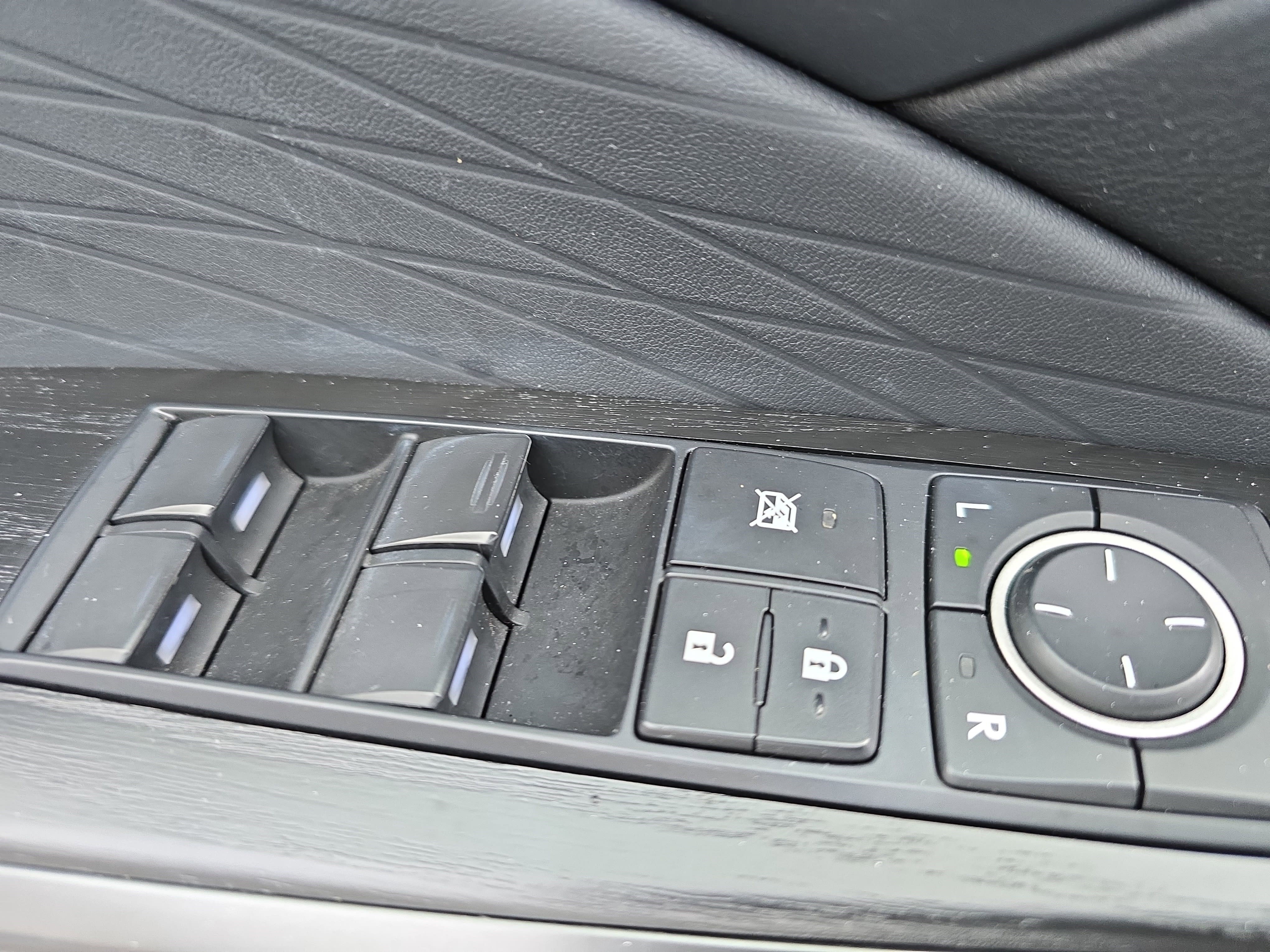 Used 2022 Lexus IS 300 w/ Premium Package image 27