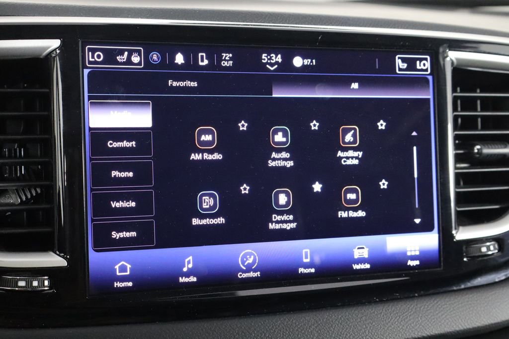 Used 2024 Chrysler Pacifica Touring-L image 38