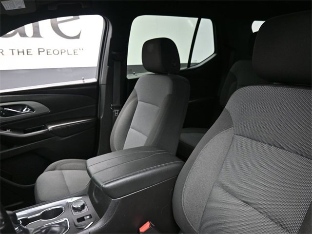 Used 2023 Chevrolet Traverse LT image 16