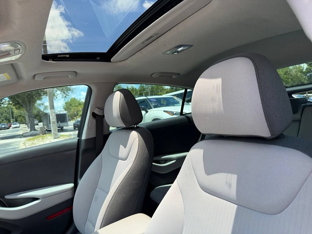 Used 2022 Hyundai Ioniq SEL FWD image 32