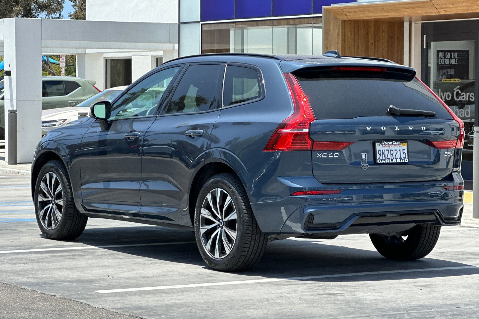 Certified 2025 Volvo XC60 B5 Core w/ Climate Package PRO image 6