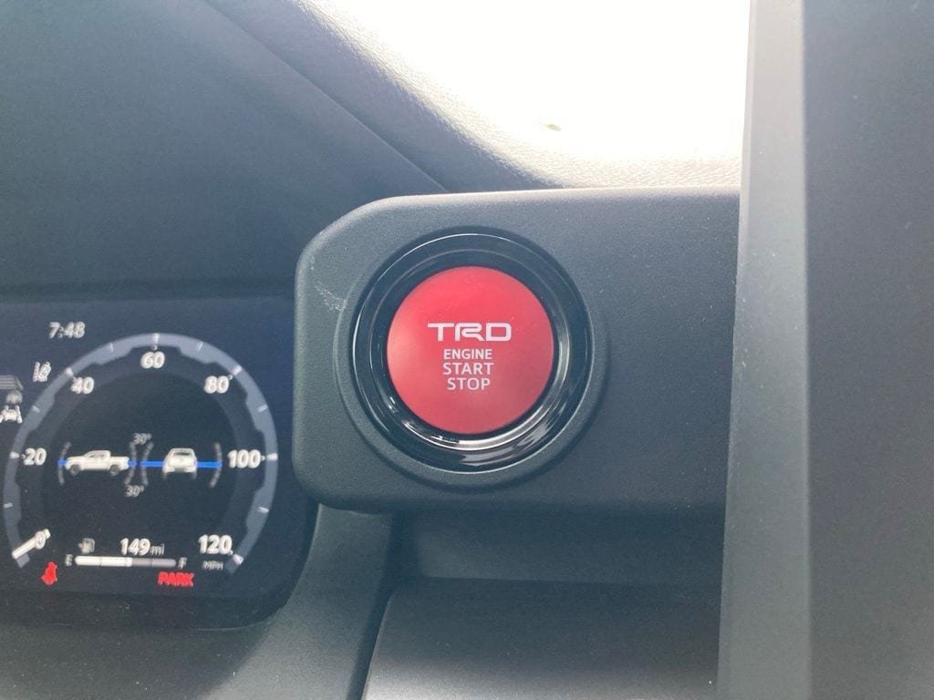 Used 2025 Toyota Tacoma TRD Off-Road AWD/4WD image 19