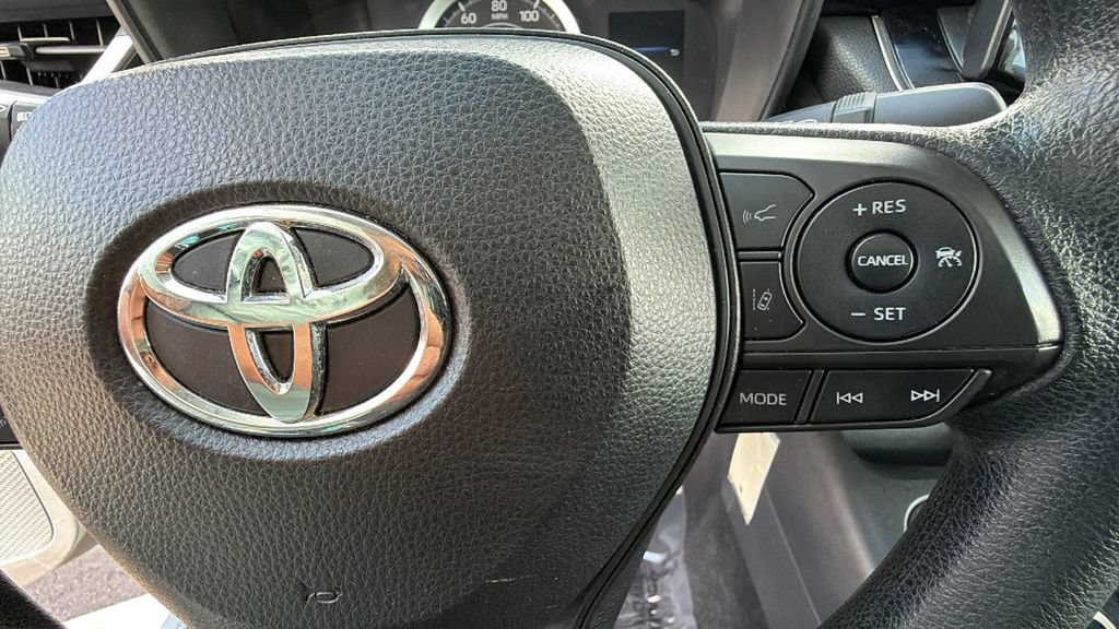 Used 2022 Toyota Corolla LE FWD image 20