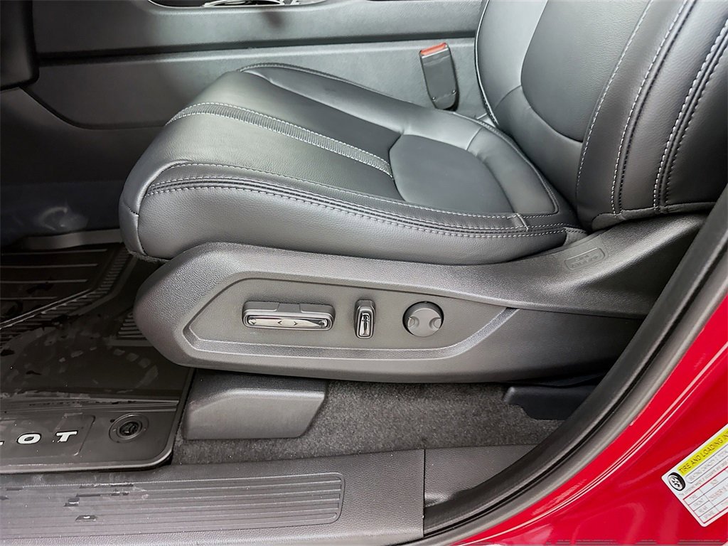 New 2025 Honda Pilot EX-L image 9