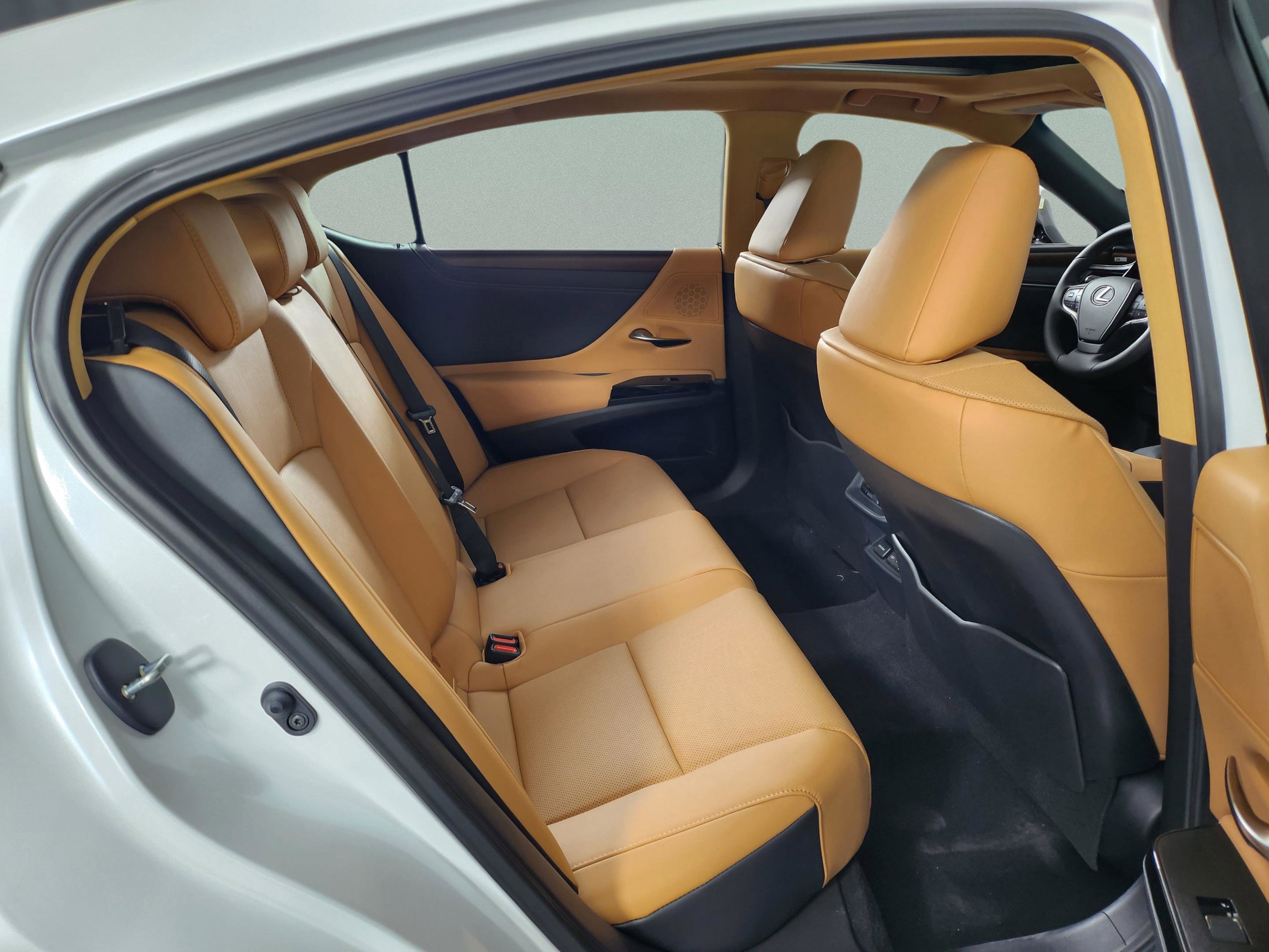 New 2025 Lexus ES 350 w/ Premium Package image 31