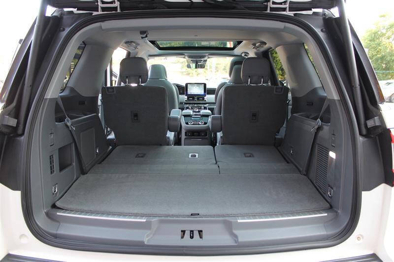 Used 2018 Lincoln Navigator Reserve w/ Technology Package AWD/4WD image 31