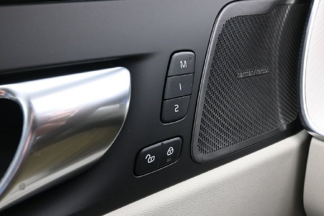 New 2027 Volvo XC60 B5 Ultra AWD/4WD image 29