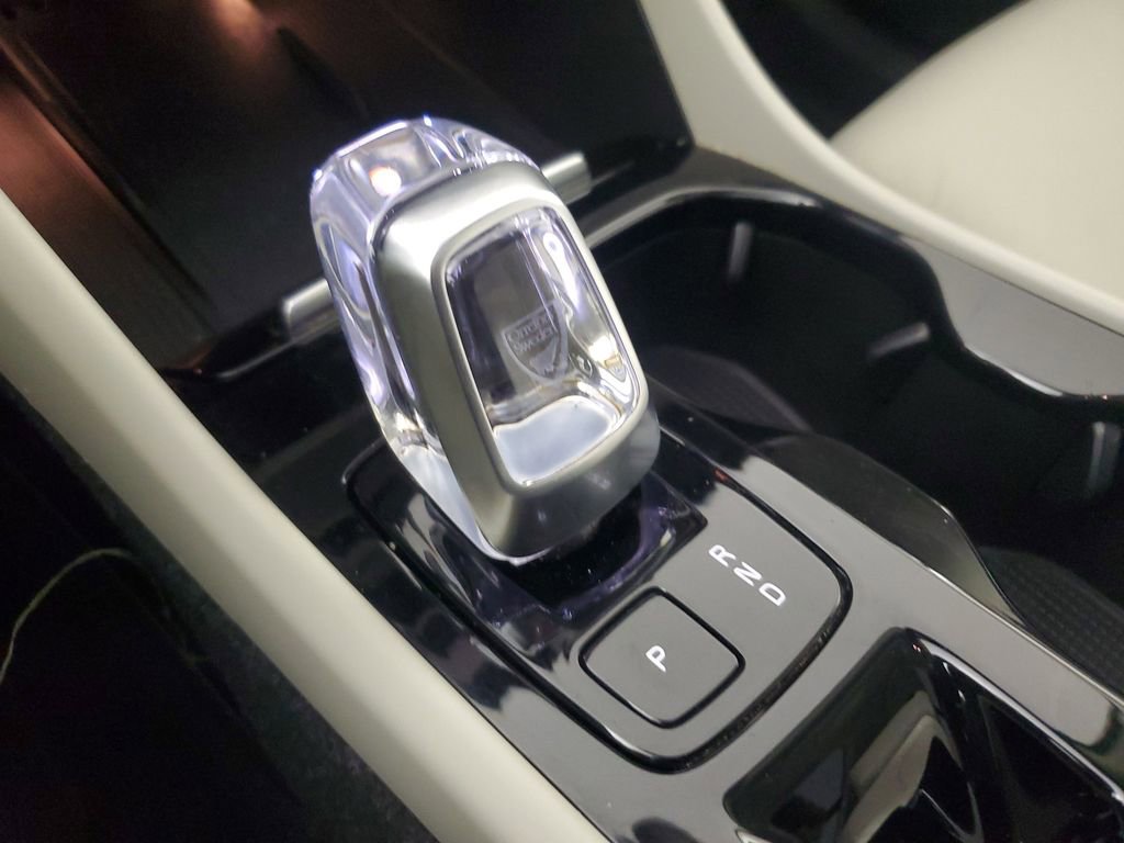Used 2023 Volvo XC40 B5 Plus w/ Driver Assist Package image 34