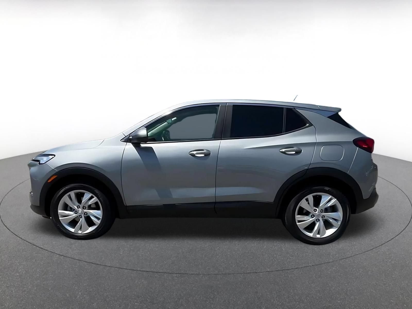 Used 2025 Buick Encore GX Preferred FWD image 9