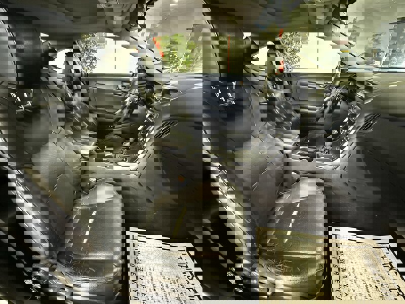 Used 2011 Hyundai Genesis 3.8 image 10