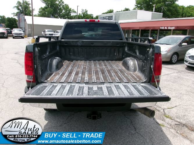 Used 2011 GMC Sierra 2500 SLE w/ SLE Preferred Package AWD/4WD image 4
