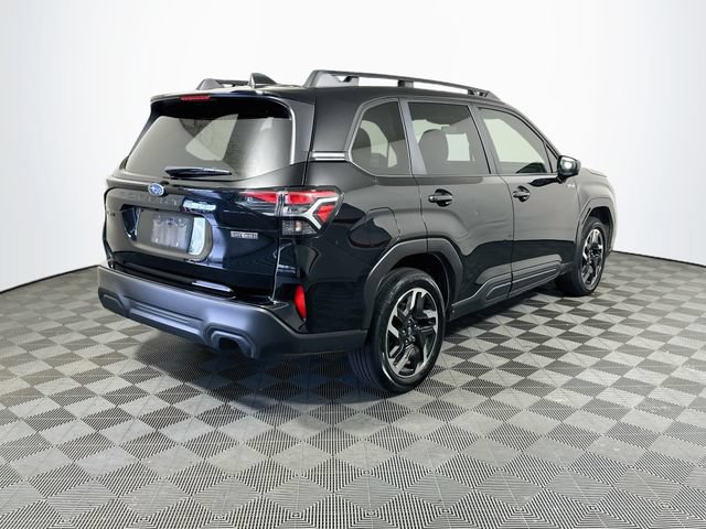Used 2025 Subaru Forester Premium AWD/4WD image 8