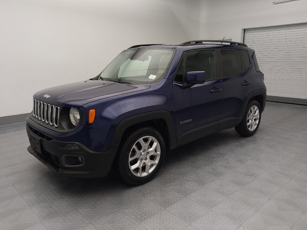 Used 2017 Jeep Renegade Latitude image 2