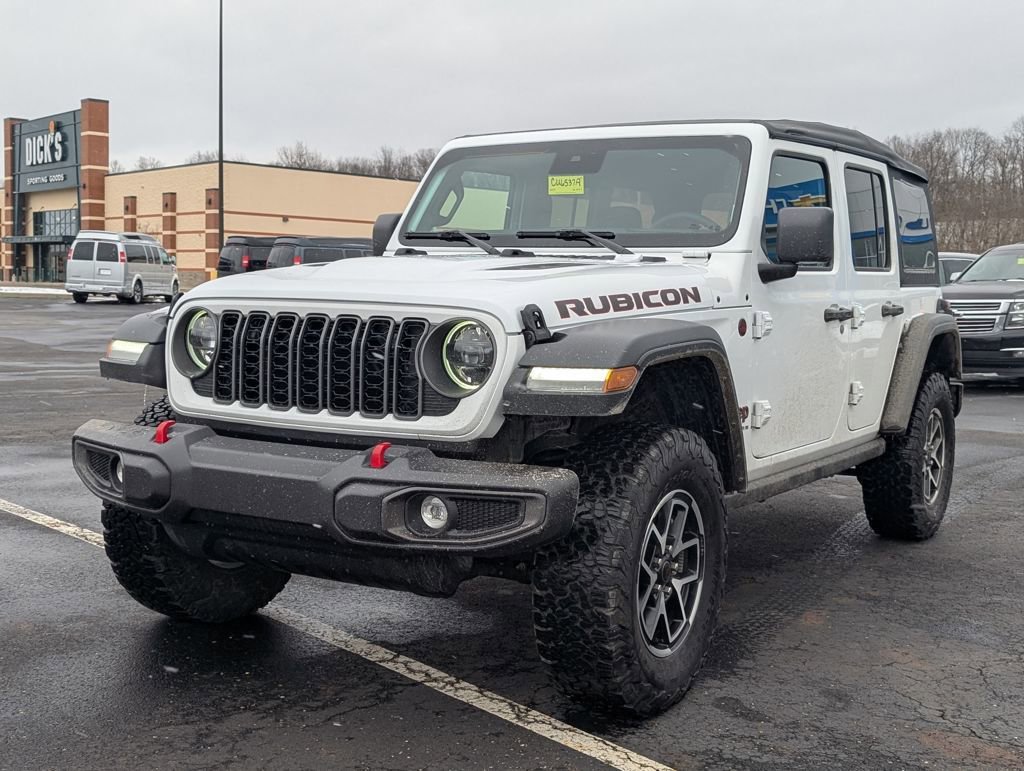 Used 2025 Jeep Wrangler Unlimited Rubicon image 3