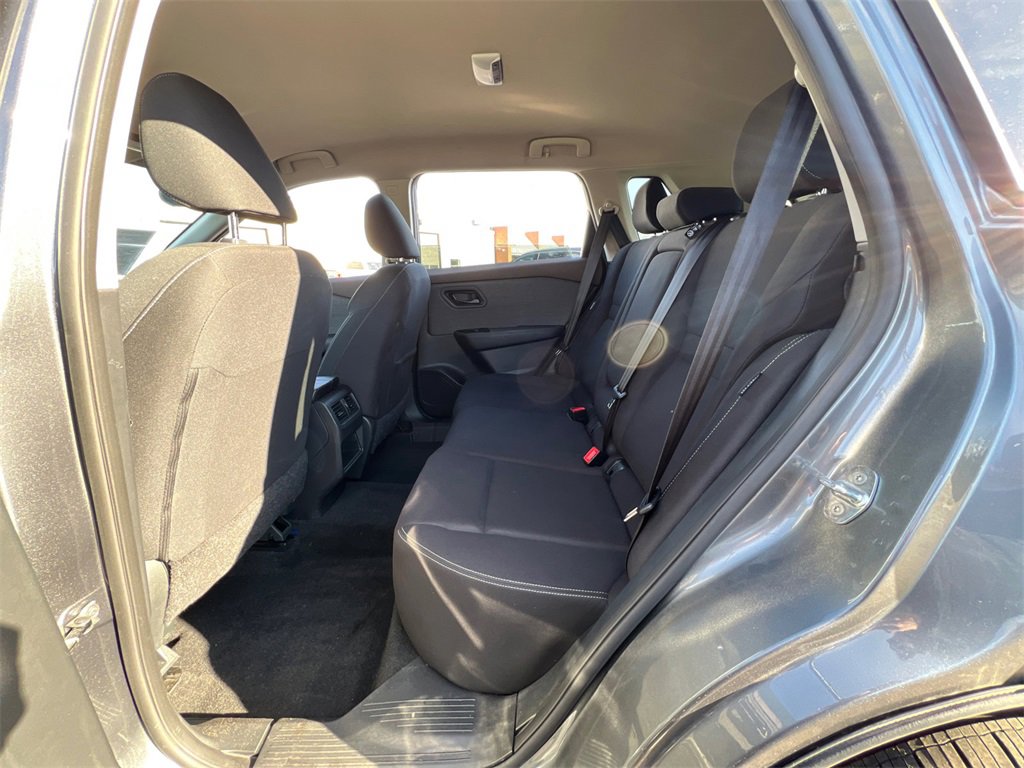 Used 2023 Nissan Rogue S image 28