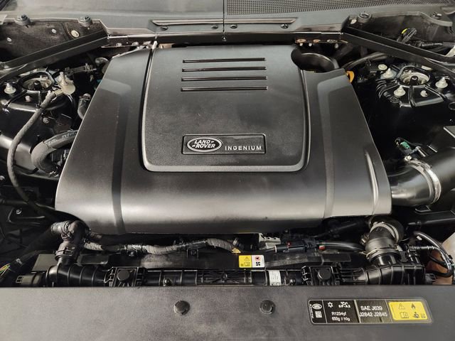 Used 2025 Land Rover Defender 110 S image 32