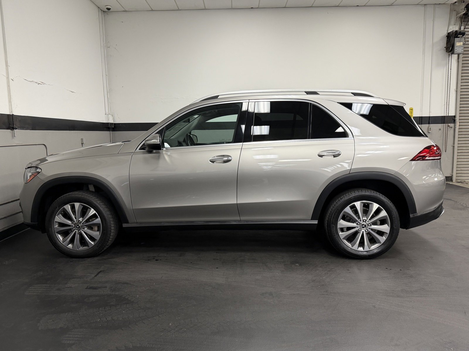 Used 2020 Mercedes-Benz GLE 350 4MATIC image 9