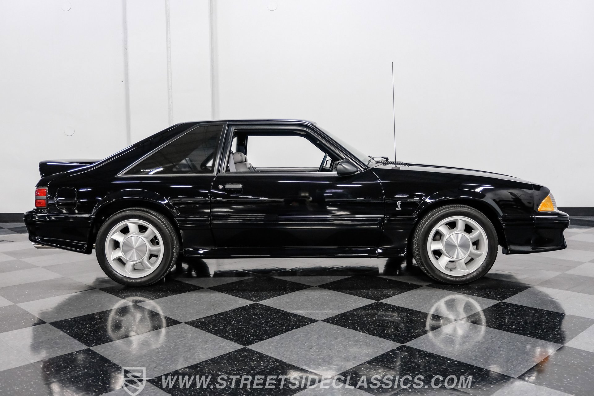 Used 1993 Ford Mustang Cobra image 13