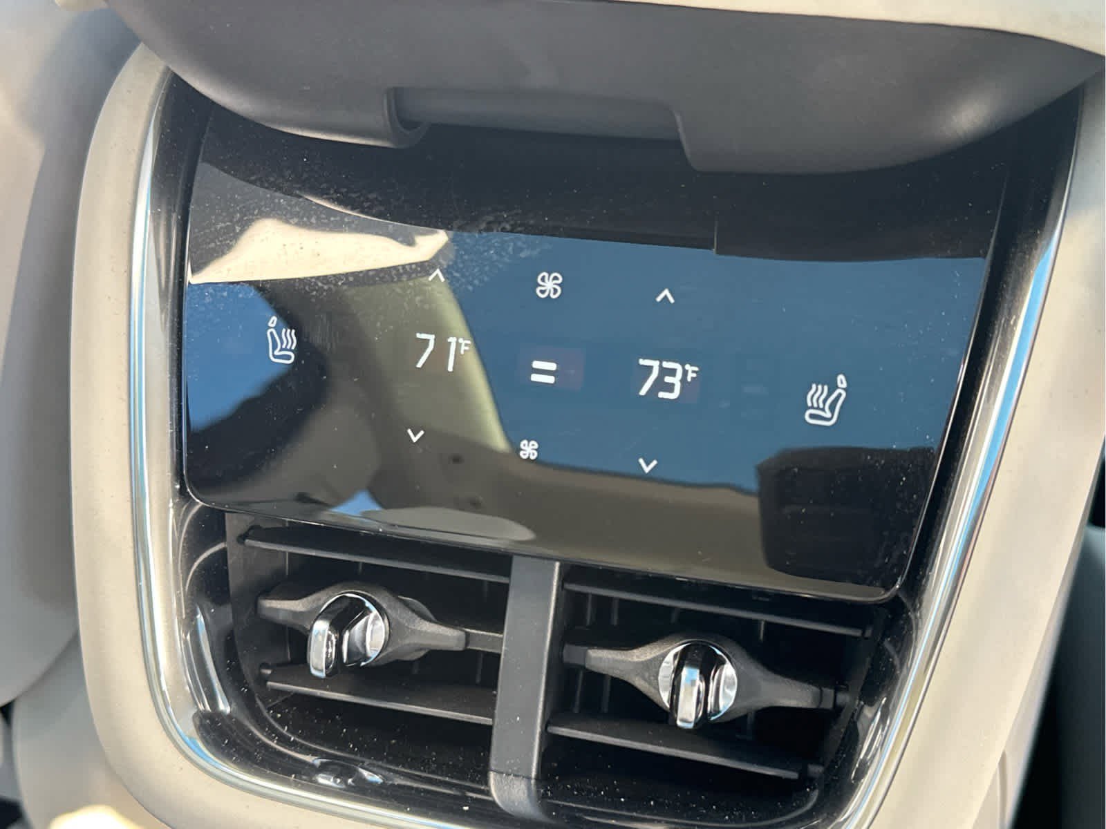 Certified 2025 Volvo EX90 Ultra image 16