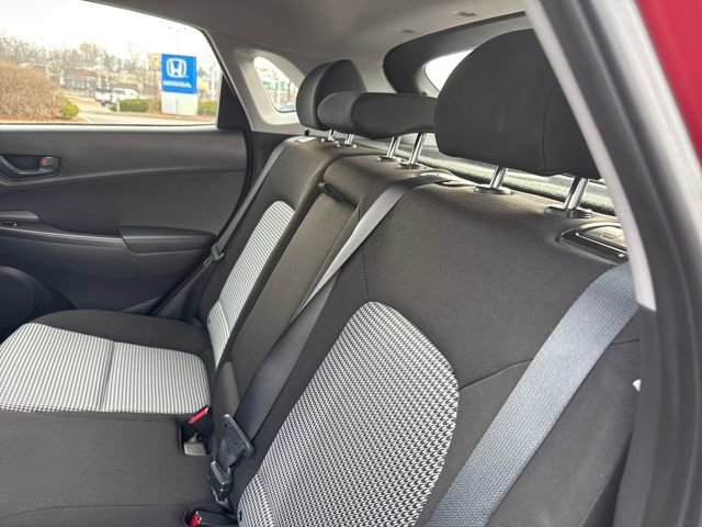 Used 2023 Hyundai Kona SE image 18