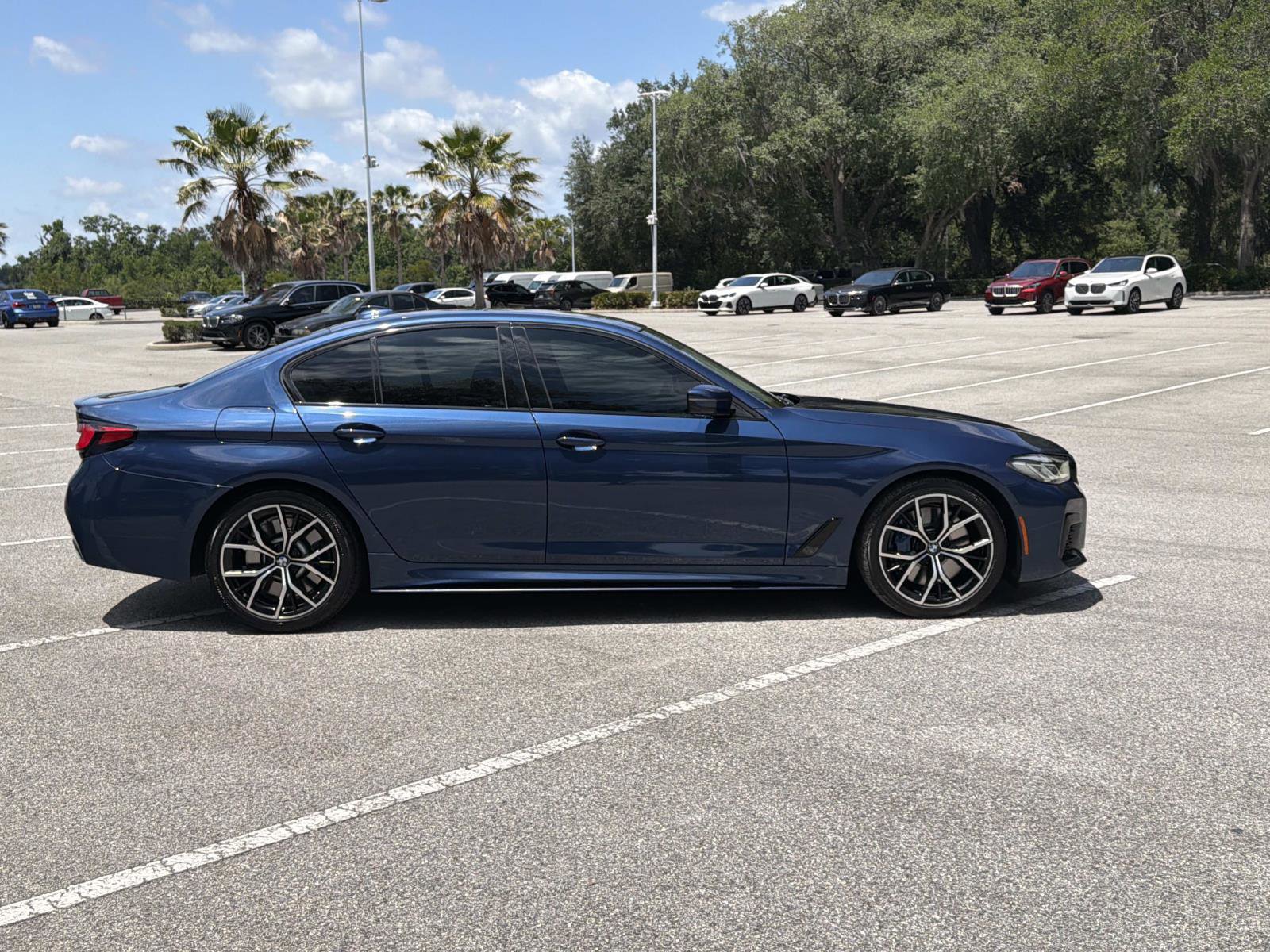 Used 2021 BMW 540i xDrive w/ M Sport Package AWD/4WD image 3