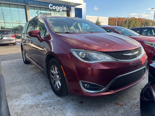 Used 2020 Chrysler Pacifica Touring-L w/ Premium Audio Group image 5