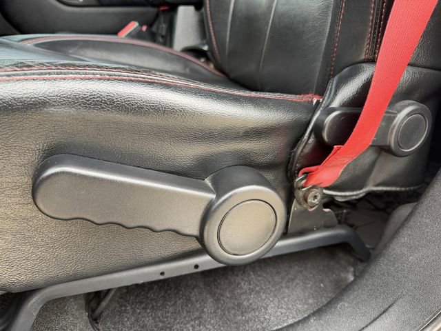 Used 2017 Jeep Wrangler Unlimited Rubicon image 25