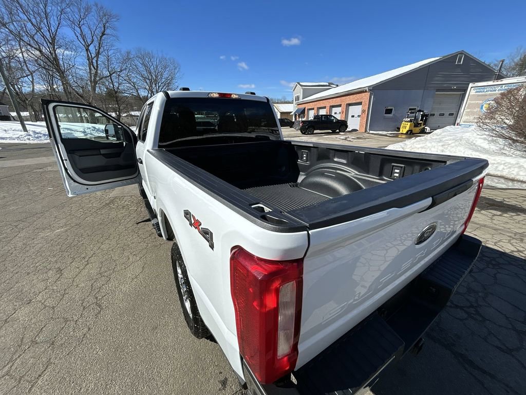 Used 2025 Ford F250 XLT w/ Snow Plow Prep Package image 23